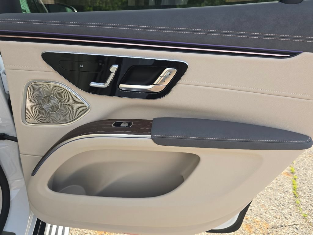 New 2027 Mercedes-Benz EQS 400 4MATIC SUV image 23