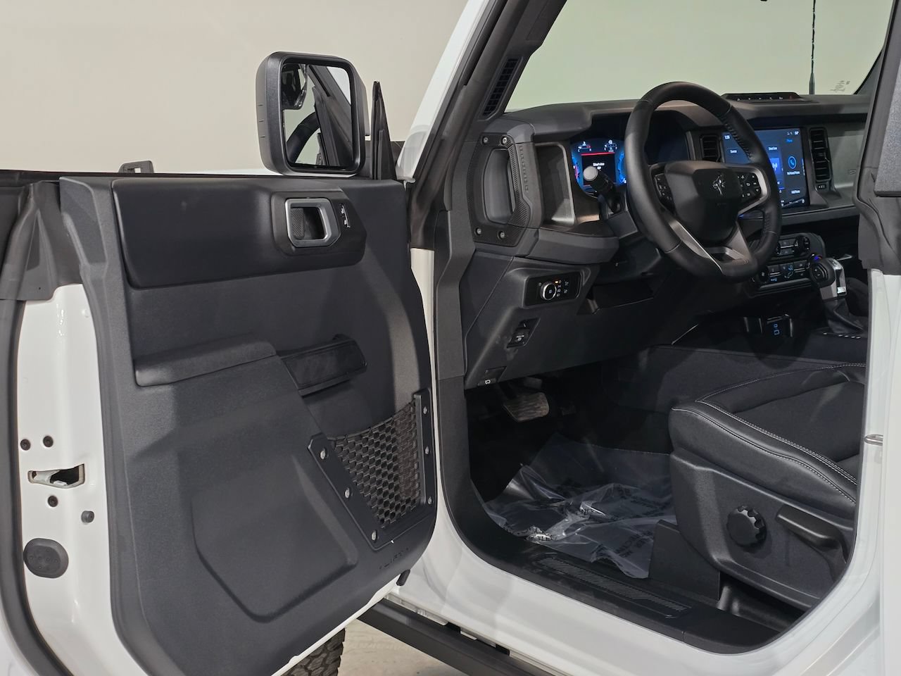 New 2025 Ford Bronco Badlands w/ Sasquatch Package AWD/4WD image 14