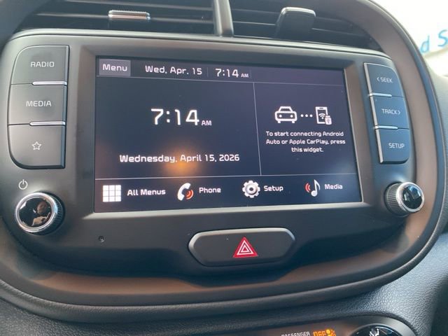 Used 2025 Kia Soul LX w/ LX Technology Package FWD image 22