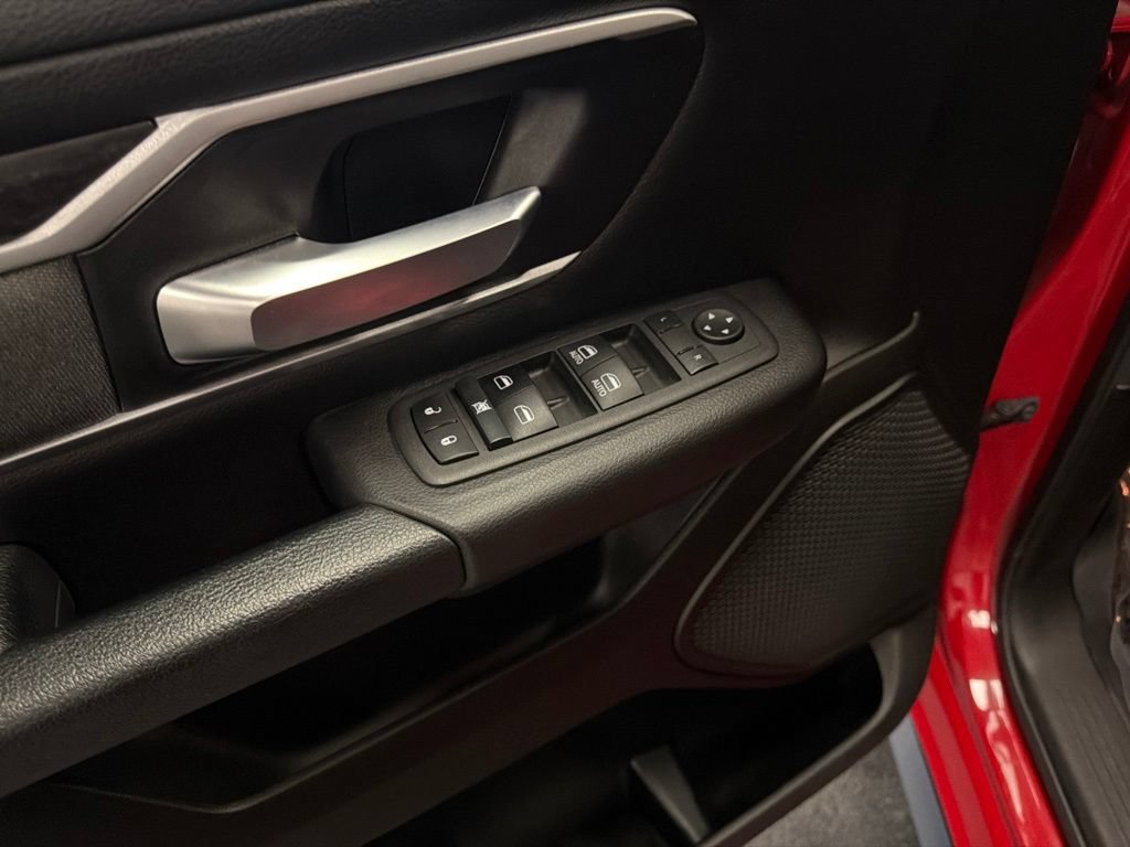 Used 2022 RAM 1500 Big Horn AWD/4WD image 14