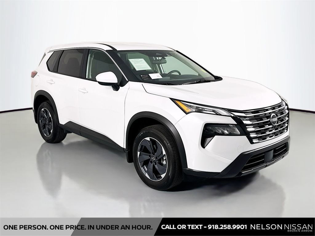 Certified 2026 Nissan Rogue SV FWD image 3