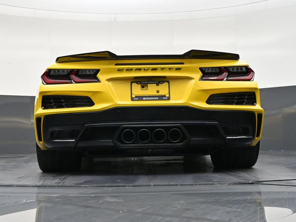 Used 2025 Chevrolet Corvette Z06 RWD image 23