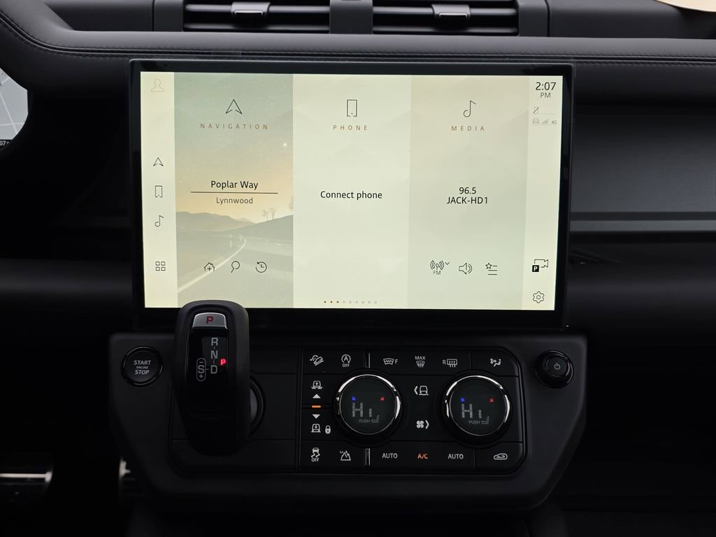 New 2026 Land Rover Defender 110 OCTA image 19