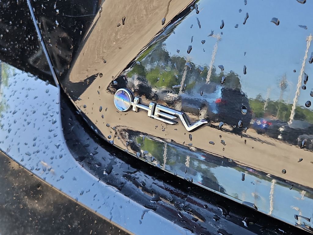 Used 2025 Toyota Camry LE FWD image 30