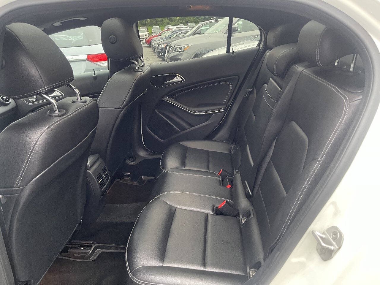 Used 2018 Mercedes-Benz GLA 250 4MATIC image 17