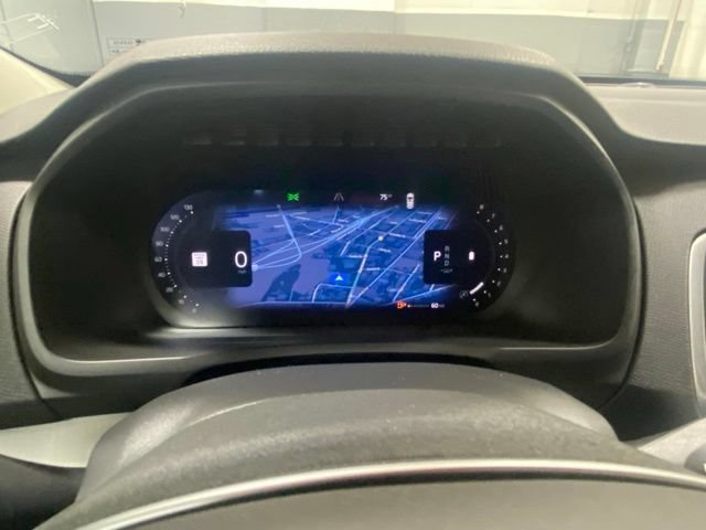 Used 2025 Volvo XC90 B5 Core AWD/4WD image 16