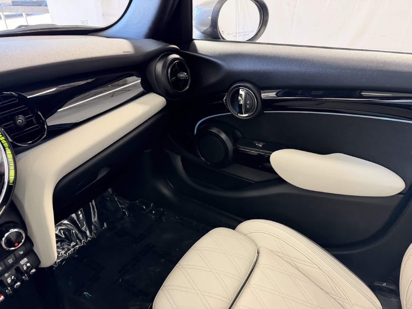 Used 2024 MINI Cooper S w/ Signature Upholstery Package FWD image 24