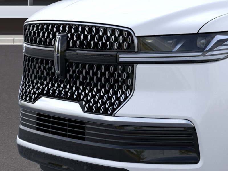 New 2026 Lincoln Navigator Reserve AWD/4WD image 17