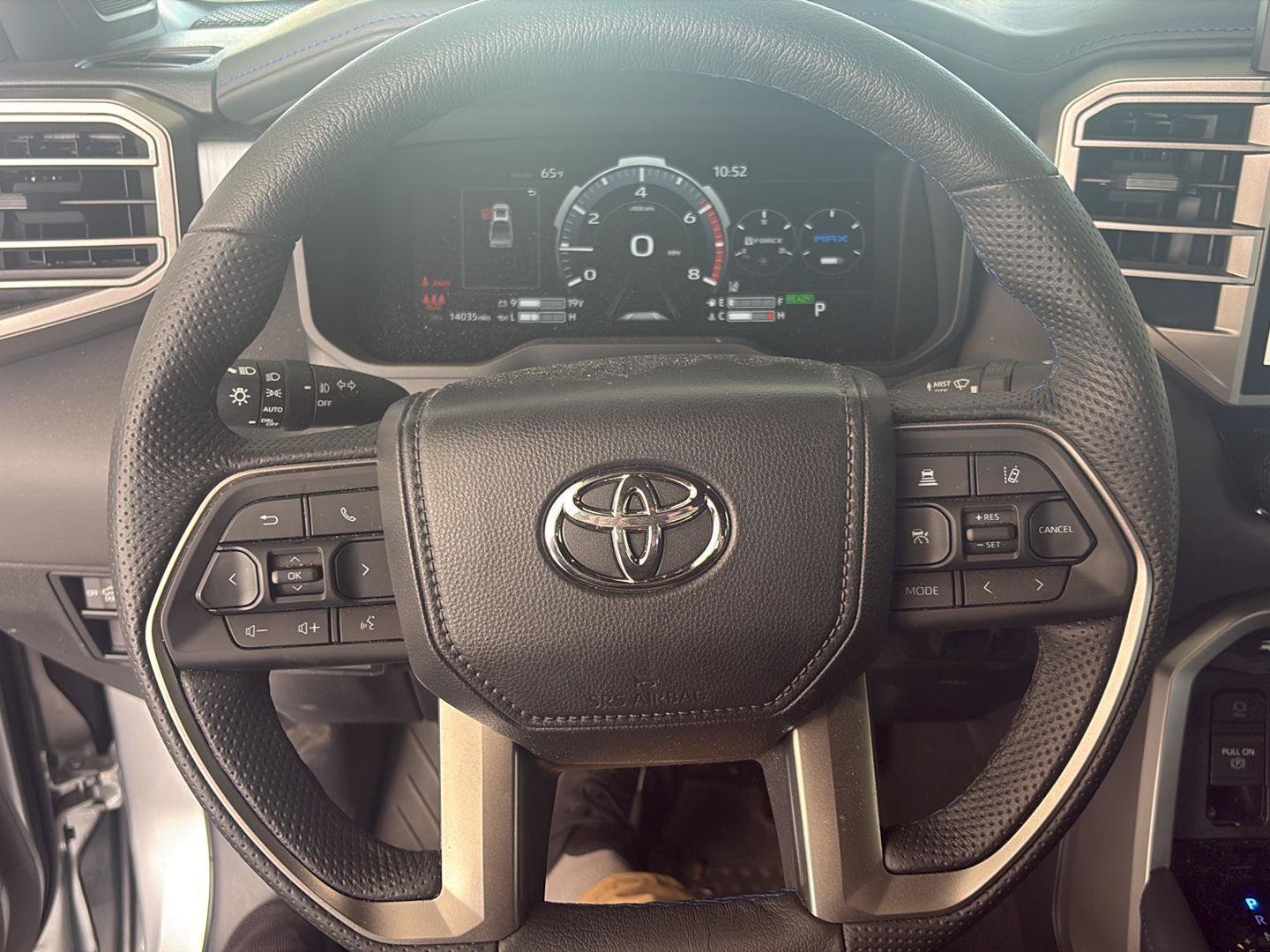 Used 2026 Toyota Tundra Platinum w/ TRD Off-Road Package AWD/4WD image 14