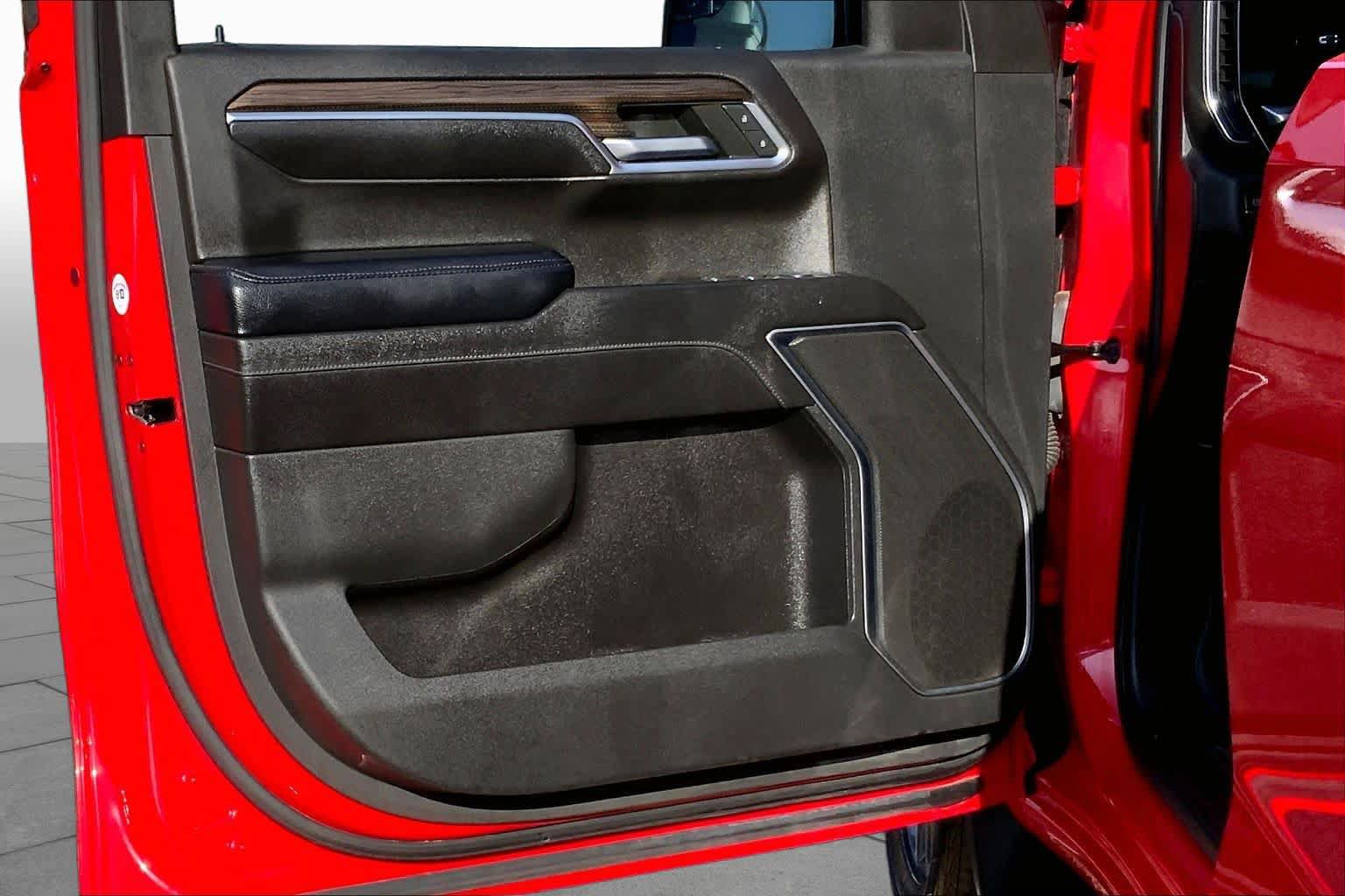 Used 2022 Chevrolet Silverado 1500 RST RWD image 16