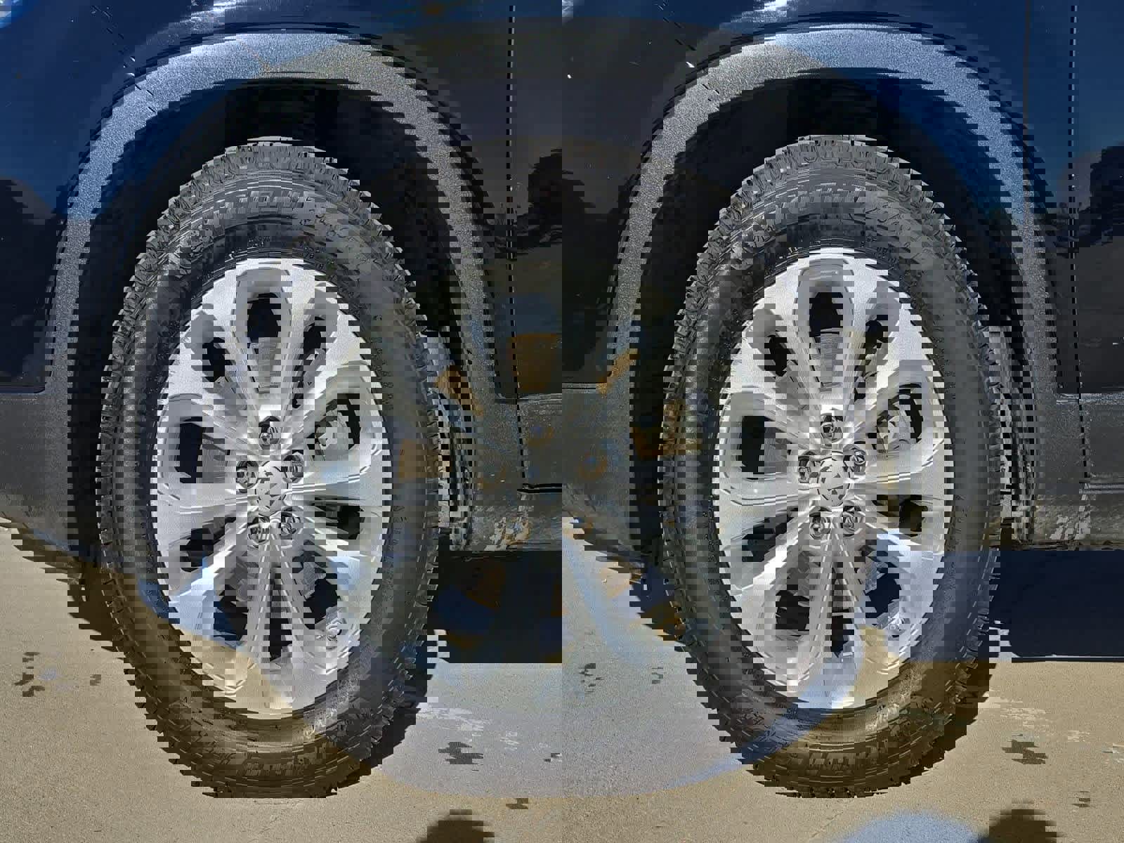 Used 2015 Kia Sorento EX w/ EX V6 Touring Package image 12