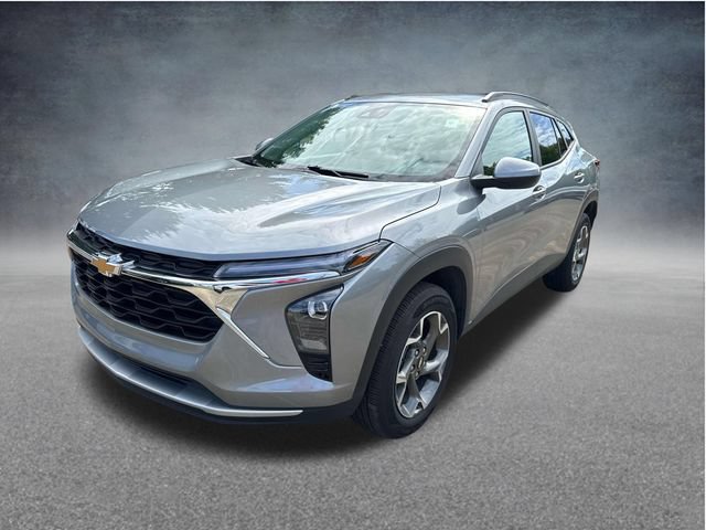 Used 2025 Chevrolet Trax LT w/ LT Convenience Package FWD image 3