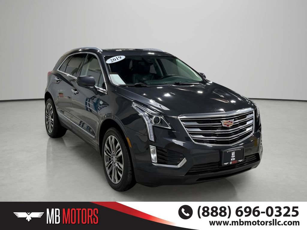 Used 2019 Cadillac XT5 Luxury w/ Trailering Package AWD/4WD image 2