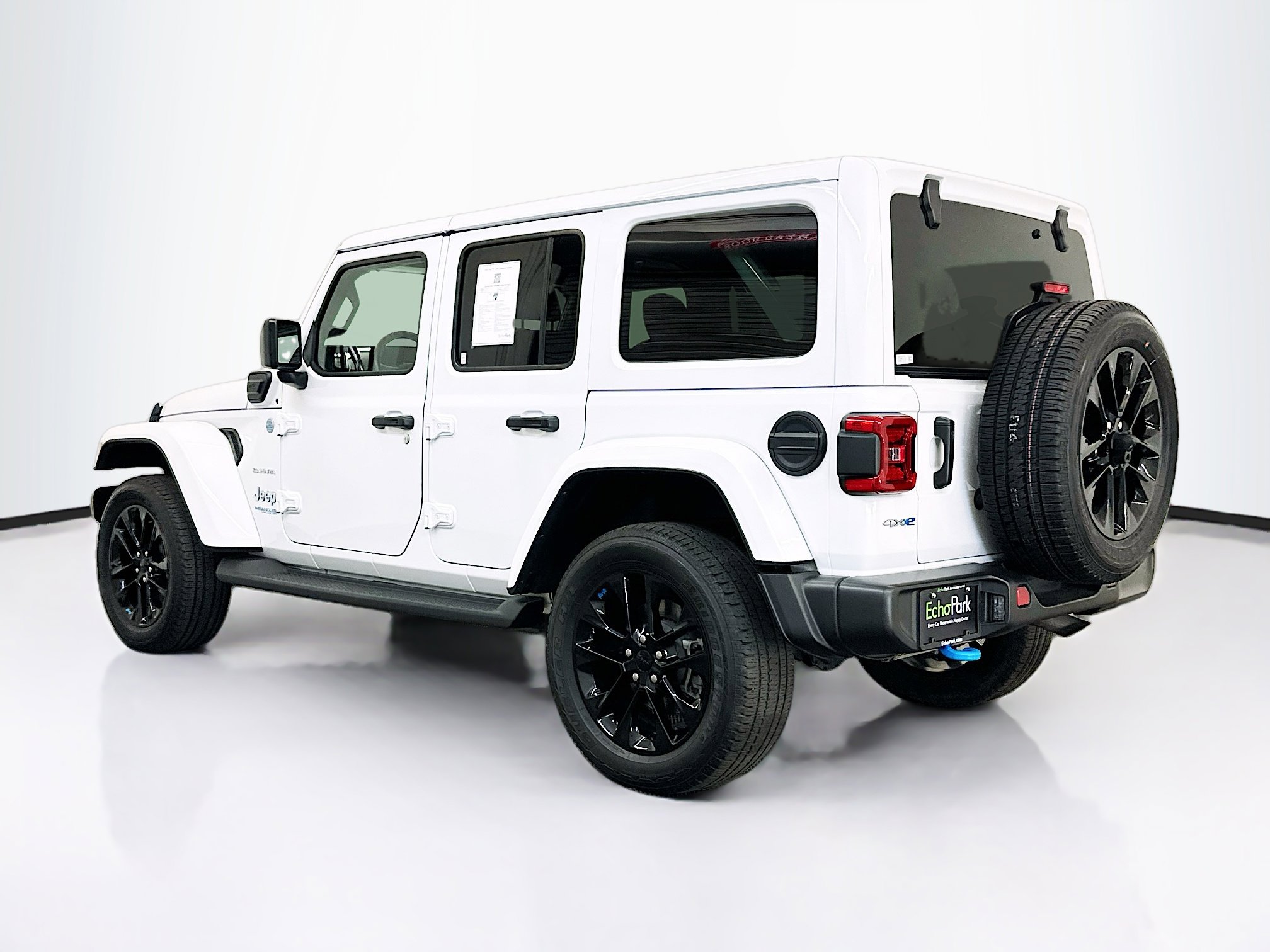 Used 2022 Jeep Wrangler Sahara w/ Cold Weather Group image 5