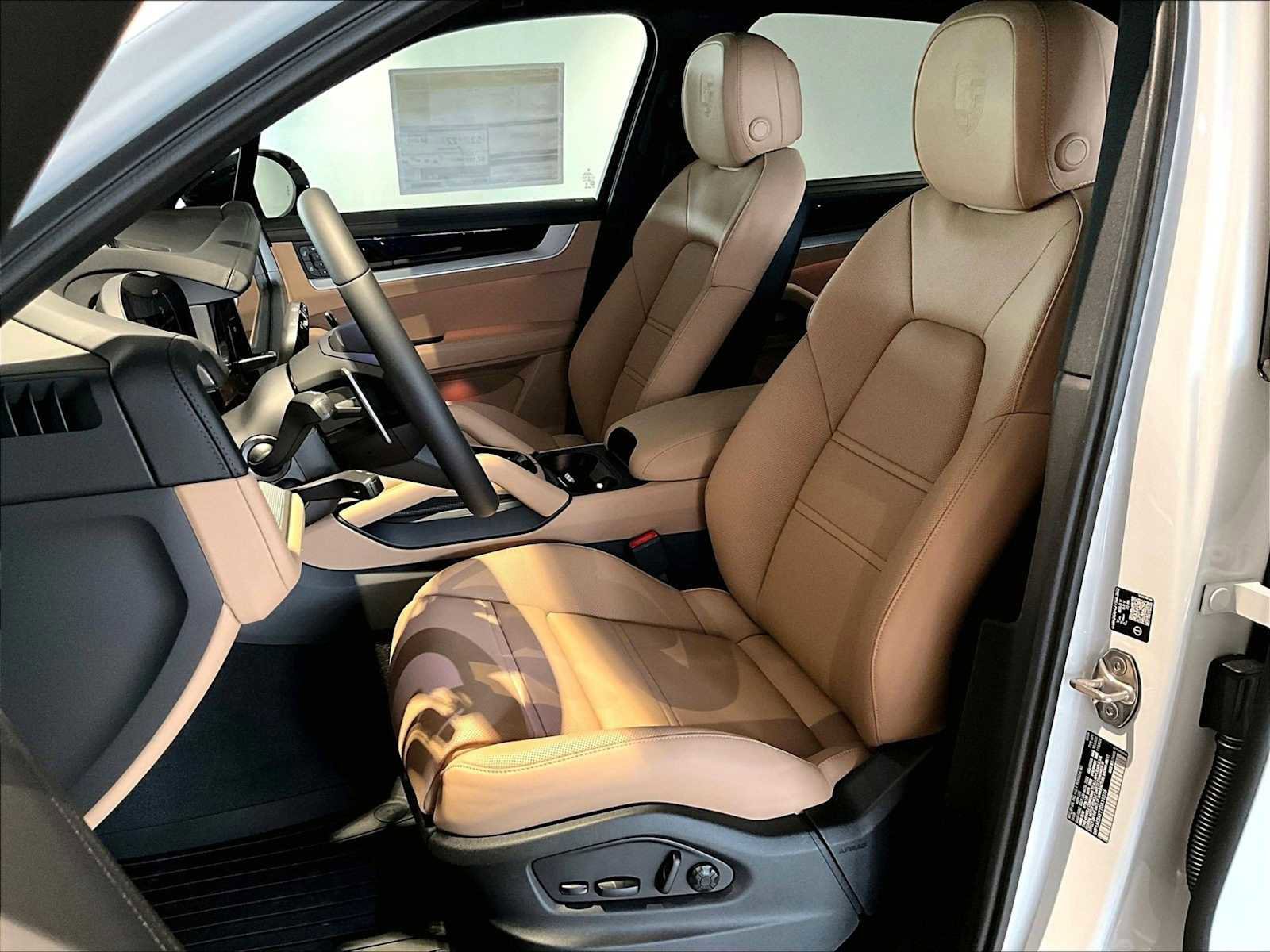 New 2026 Porsche Cayenne E-Hybrid AWD/4WD image 5