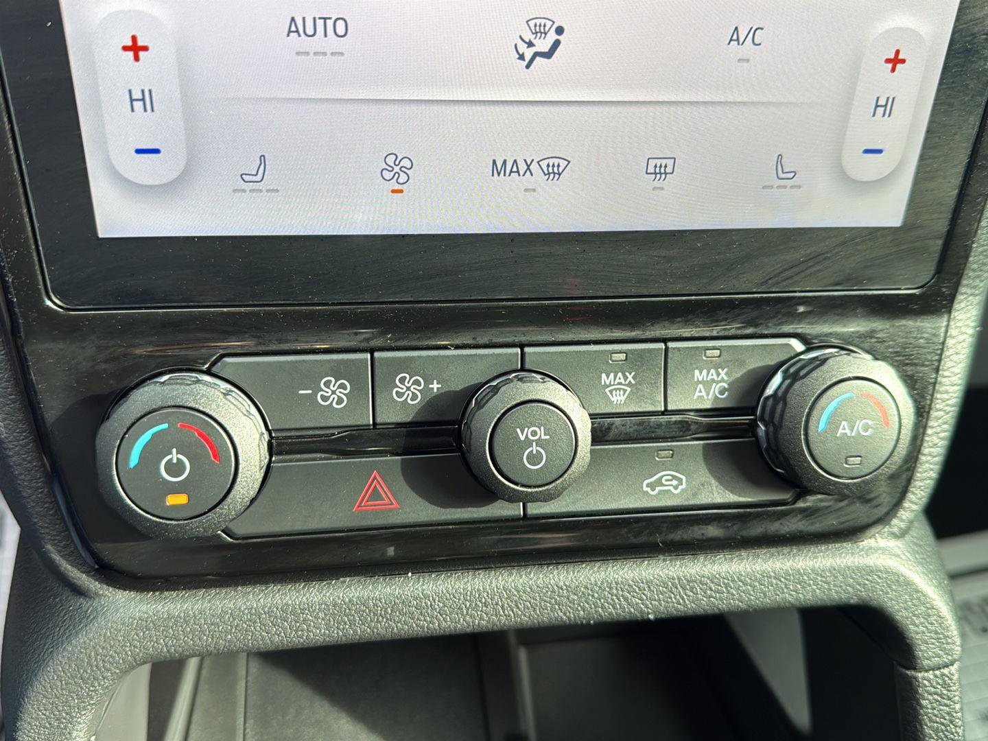 New 2025 Ford Ranger XLT w/ Equipment Group 301A High image 28