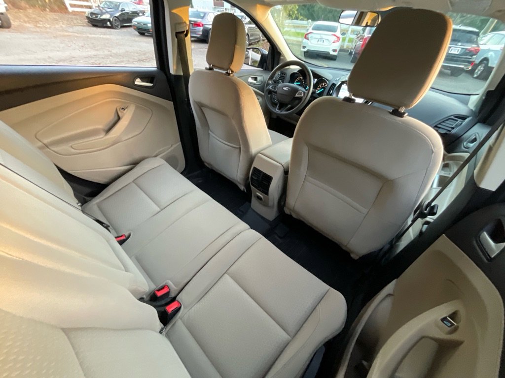 Used 2019 Ford Escape SE image 31