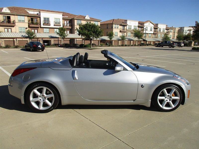 Used 2005 Nissan 350Z Grand Touring RWD image 10