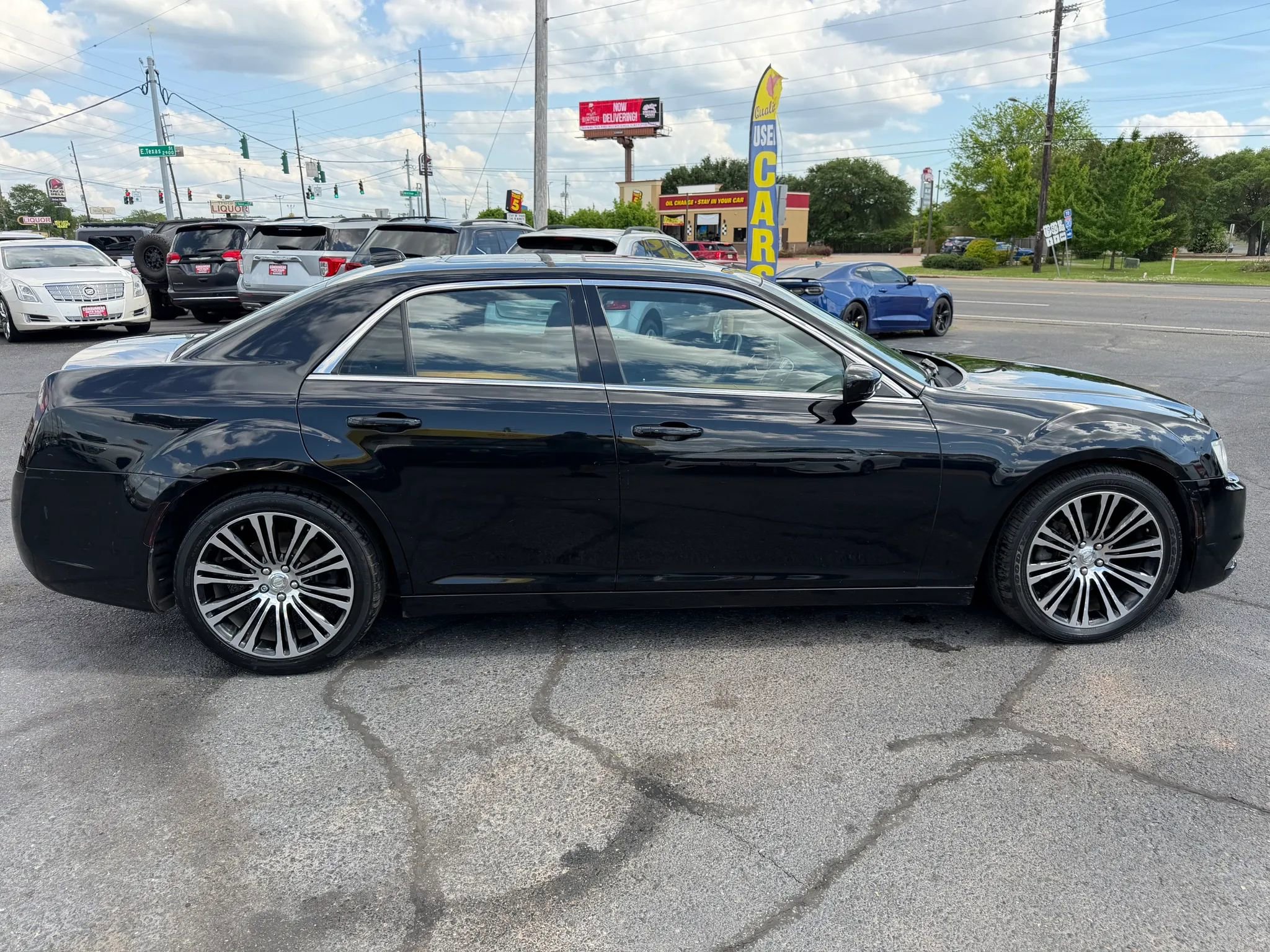 Used 2018 Chrysler 300 Touring L RWD image 17