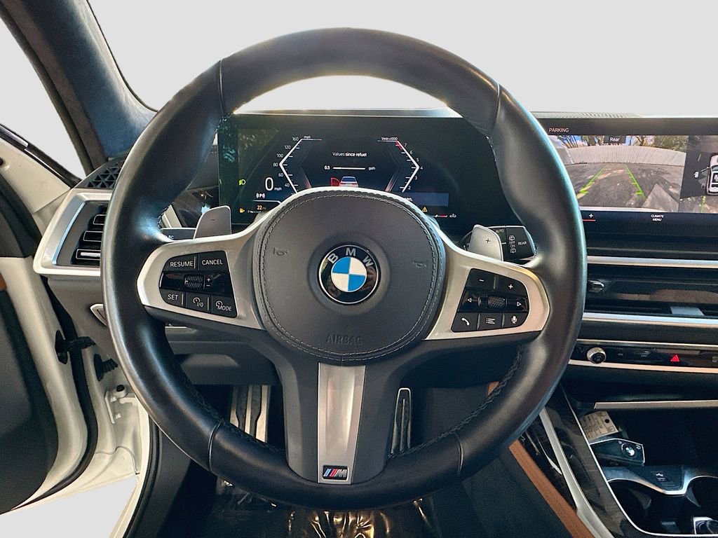 Used 2023 BMW X7 xDrive40i w/ M Sport Package image 11