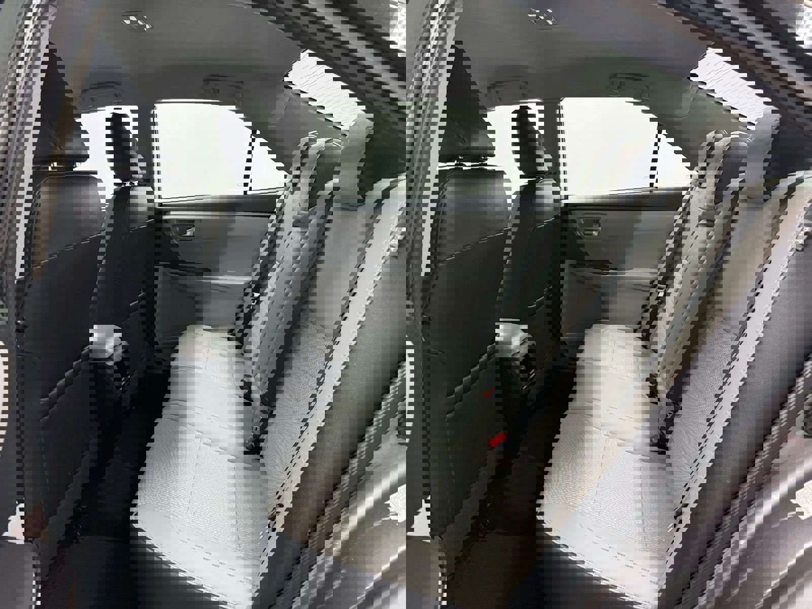 Used 2016 Toyota Camry SE image 18