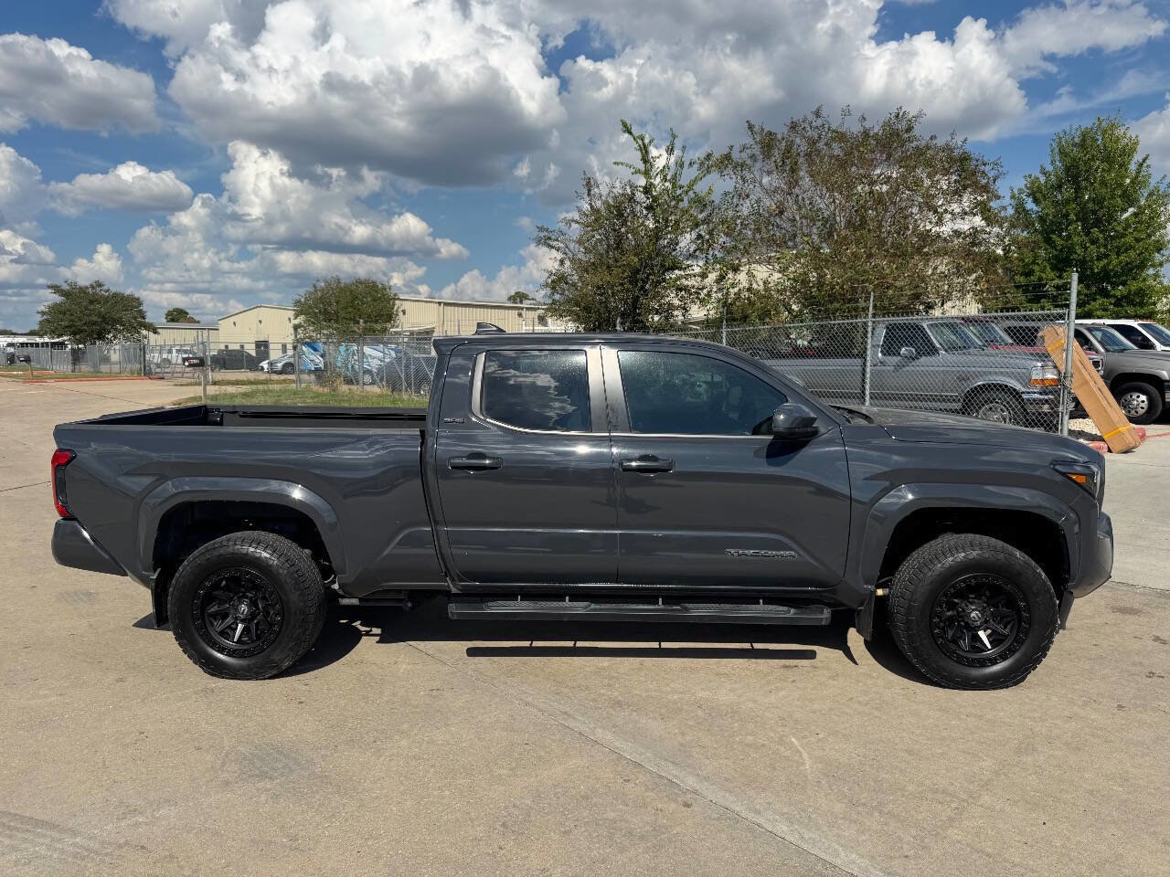 Used 2024 Toyota Tacoma SR5 image 4