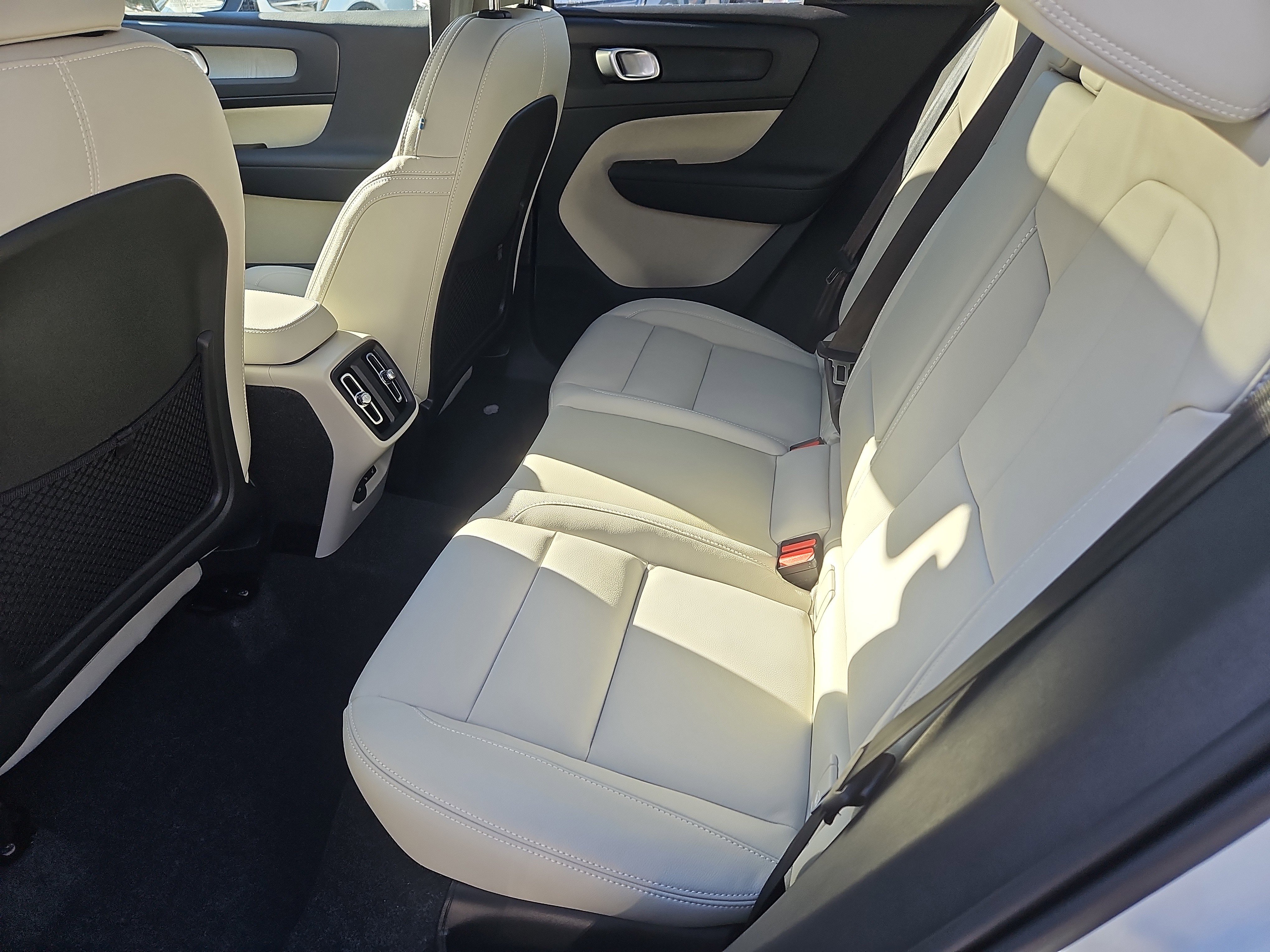 New 2026 Volvo XC40 B5 Plus w/ Protection Package Premier image 21