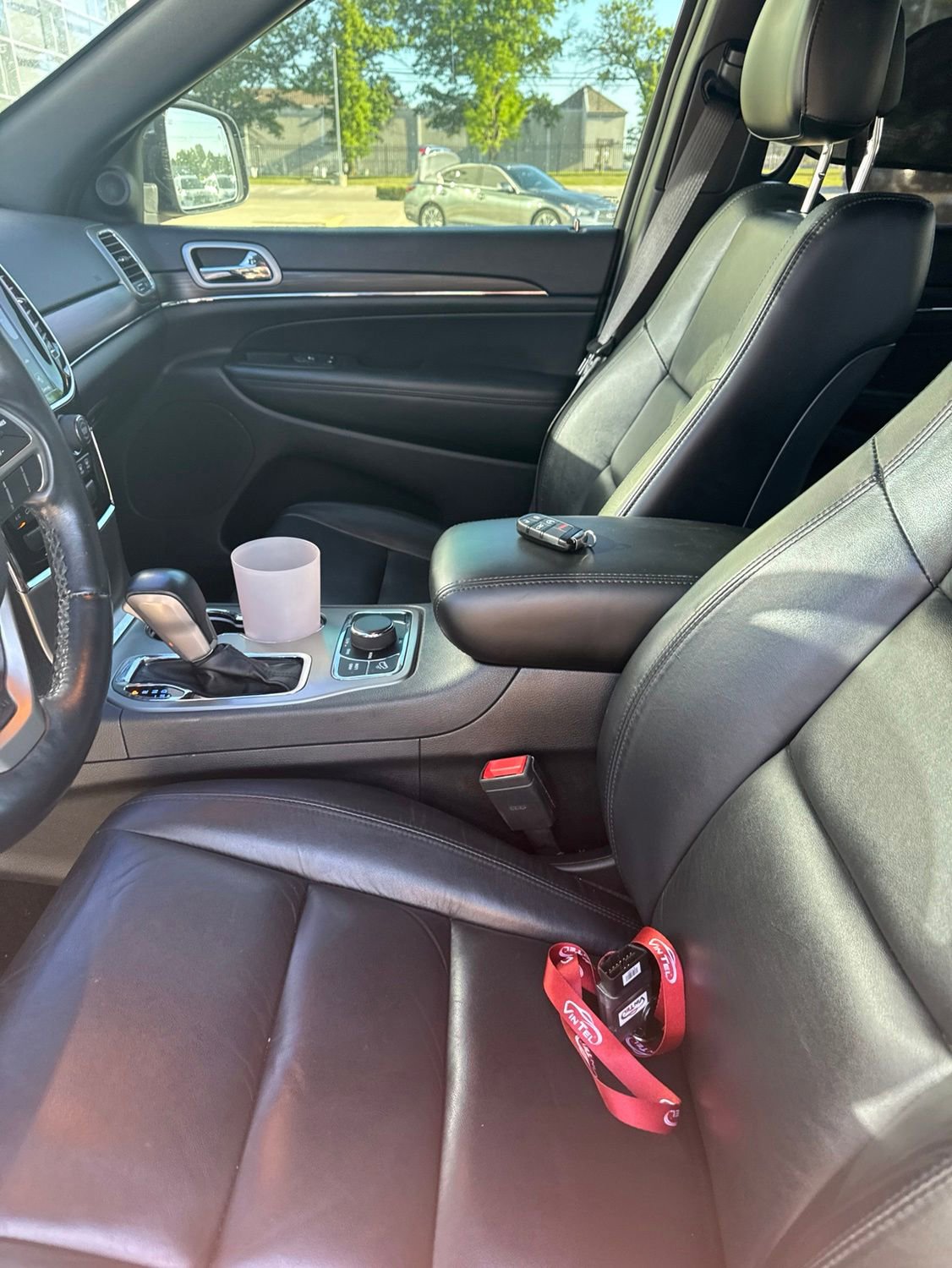 Used 2020 Jeep Grand Cherokee Limited w/ Premium Lighting Group AWD/4WD image 11