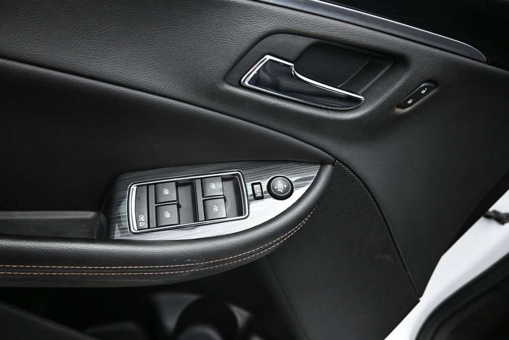 Used 2020 Chevrolet Impala LT FWD image 10