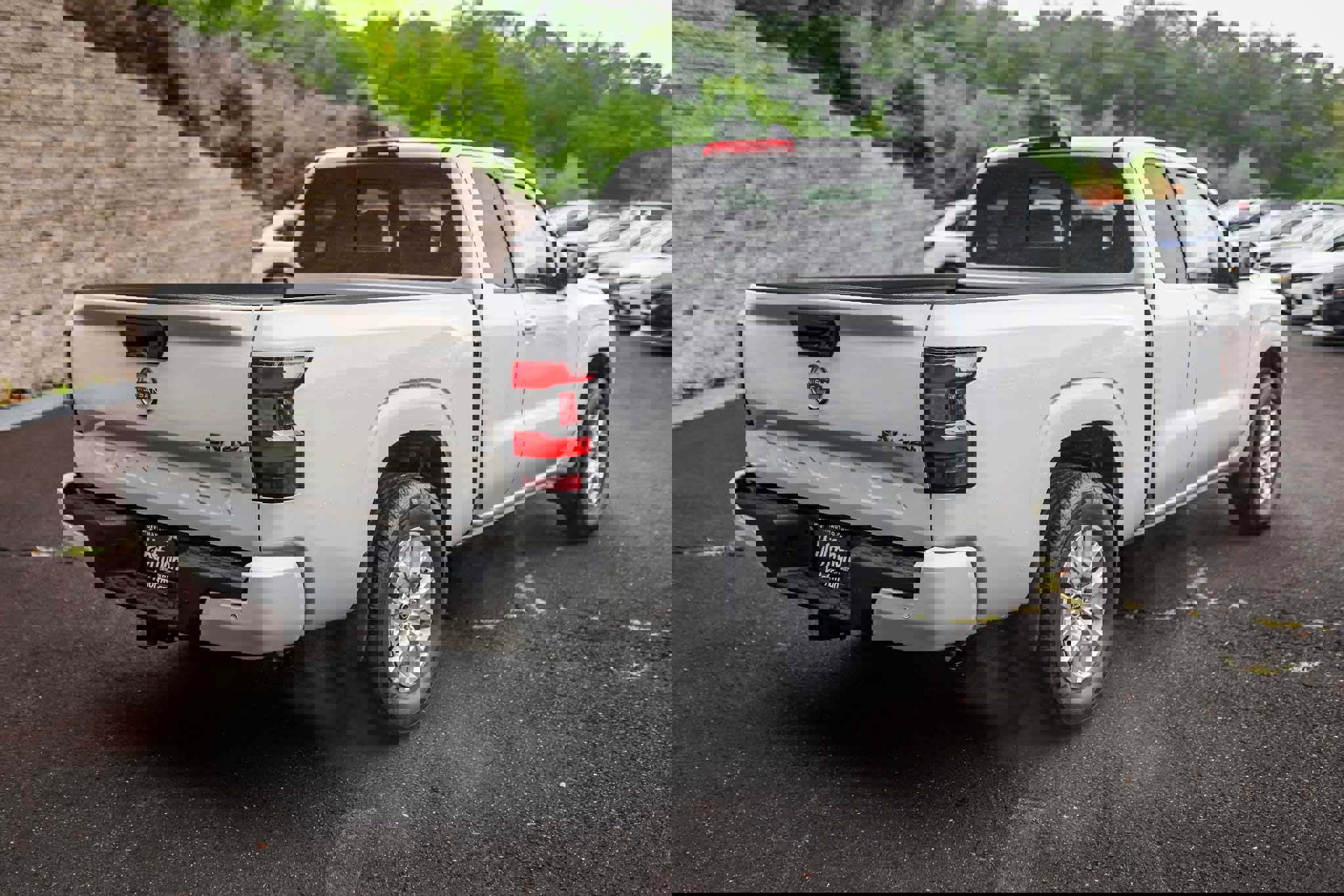 New 2024 Nissan Frontier SV w/ SV Convenience Package image 3
