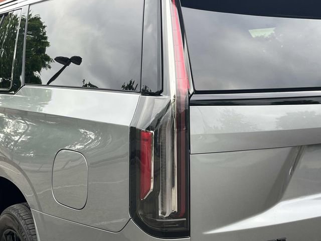 Used 2023 Cadillac Escalade ESV Sport Platinum image 10
