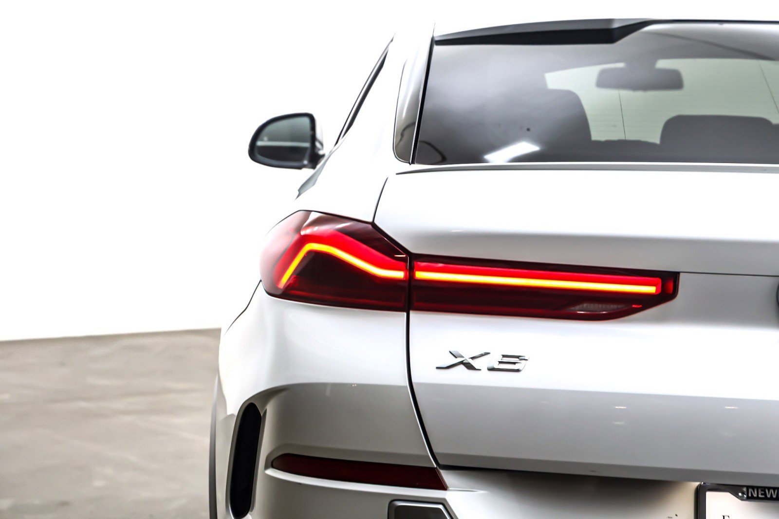Used 2021 BMW X6 xDrive40i w/ Premium Package image 15