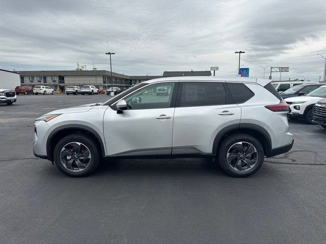 Used 2025 Nissan Rogue SV FWD image 8