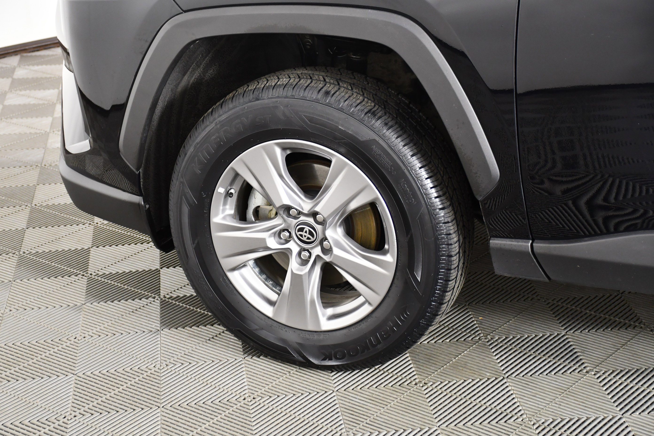 Used 2024 Toyota RAV4 LE AWD/4WD image 52