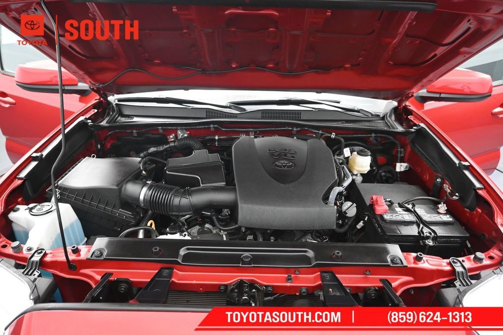 Used 2023 Toyota Tacoma SR5 AWD/4WD image 31