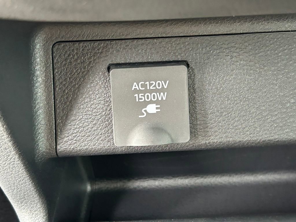 Certified 2025 Toyota Sienna XLE Woodland Edition AWD/4WD image 26