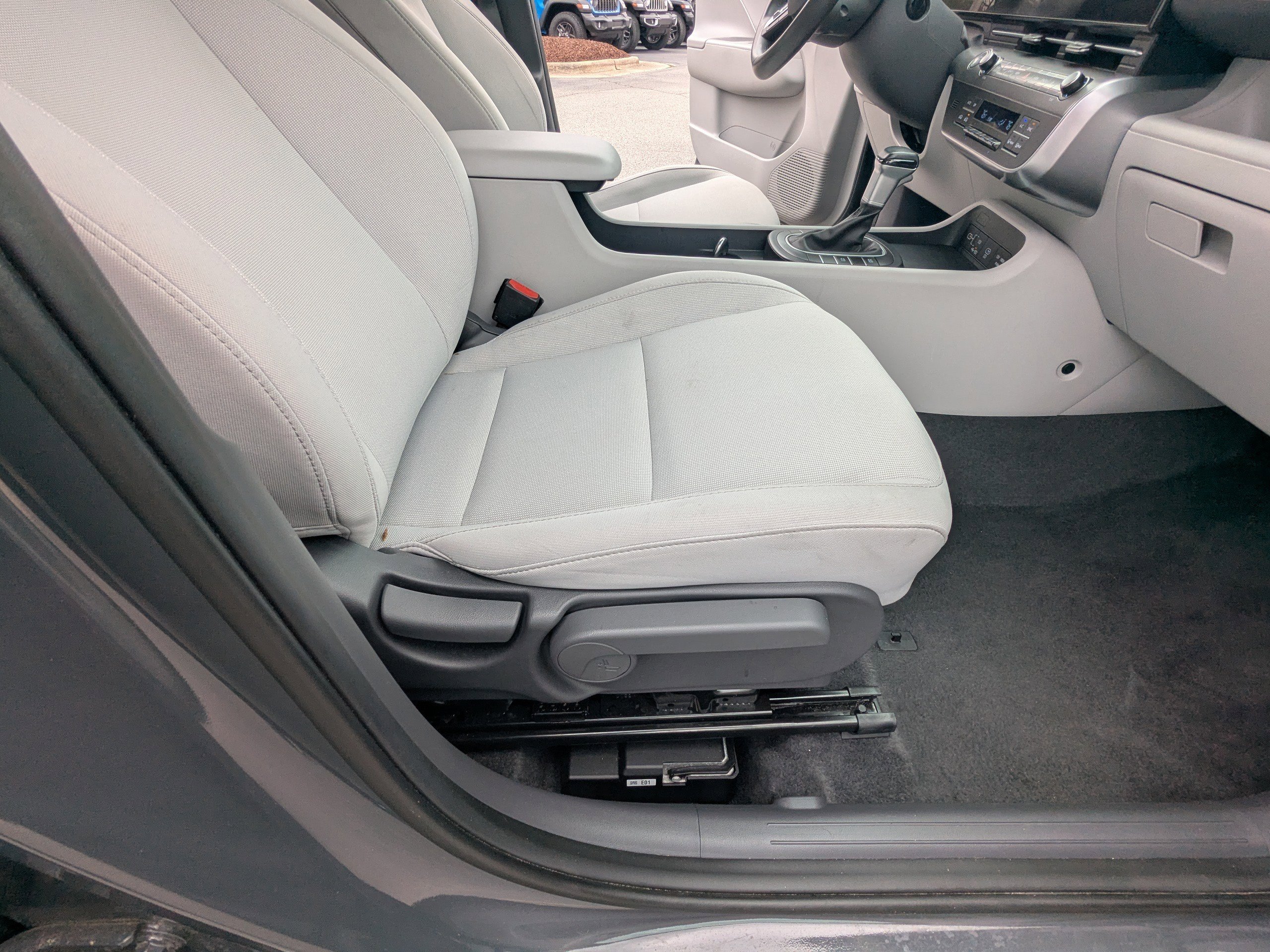 Used 2025 Hyundai Kona SEL image 13