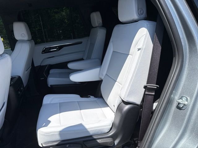 Used 2025 Chevrolet Tahoe Premier AWD/4WD image 15