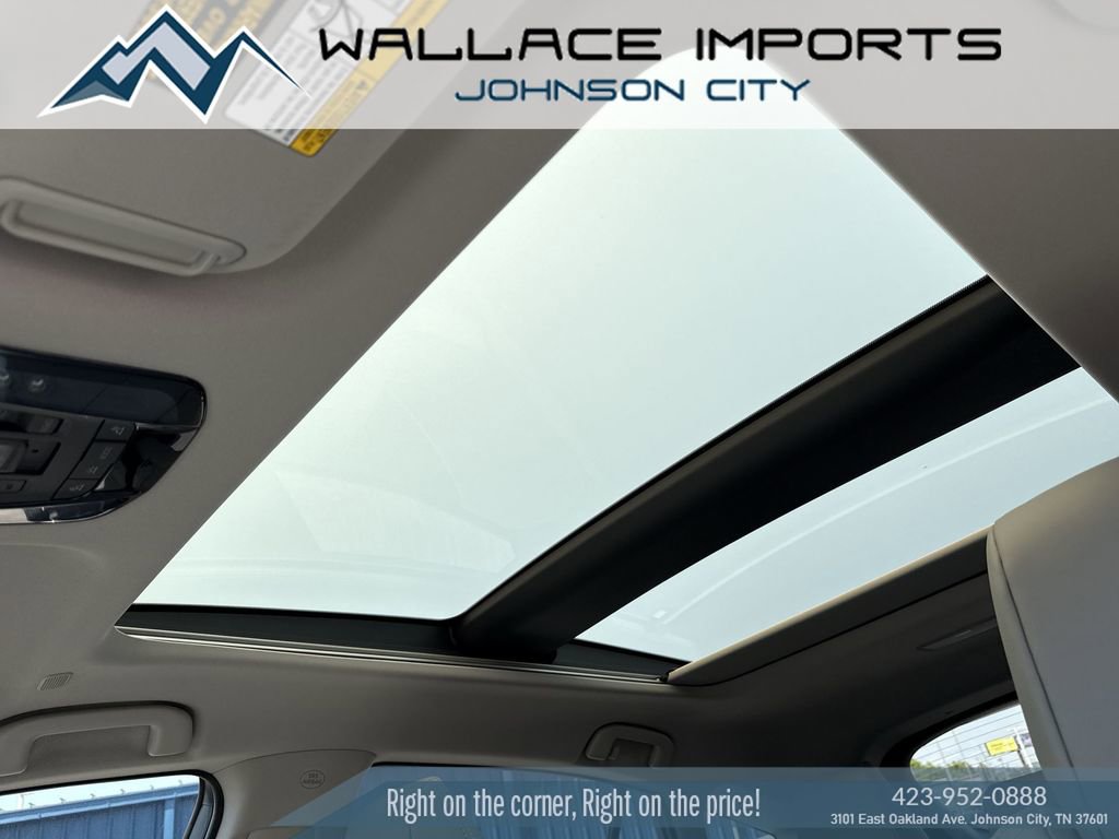 Used 2024 Toyota Venza Limited AWD/4WD image 16