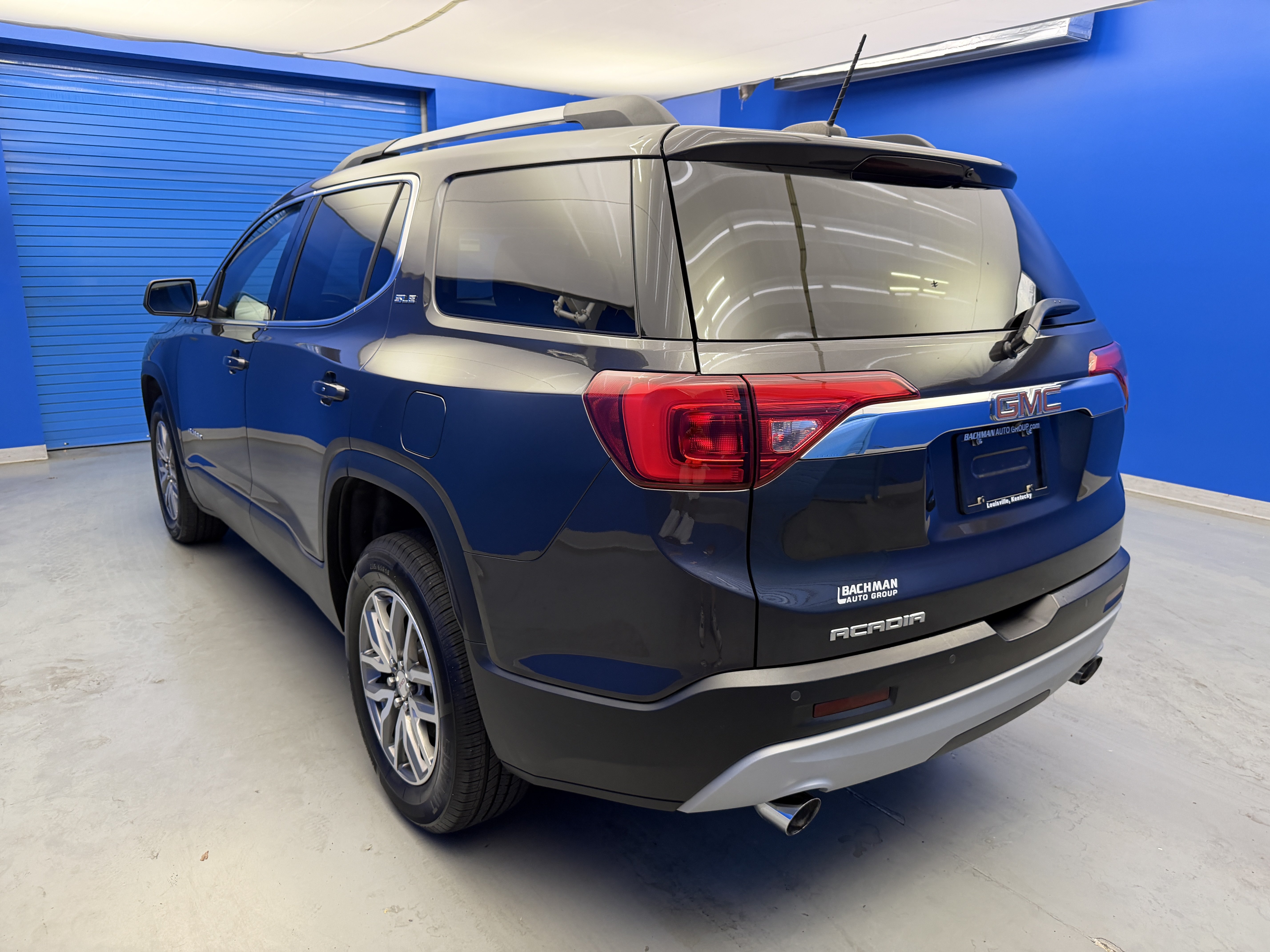 Used 2019 GMC Acadia SLE w/ Driver Alert Package I FWD image 5