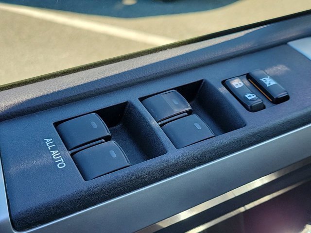 Used 2016 Toyota 4Runner SR5 Premium image 31