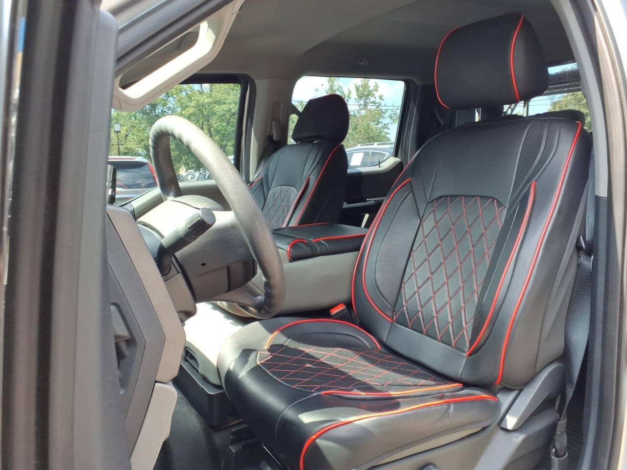 Used 2022 Ford F350 XL w/ STX Appearance Package AWD/4WD image 3