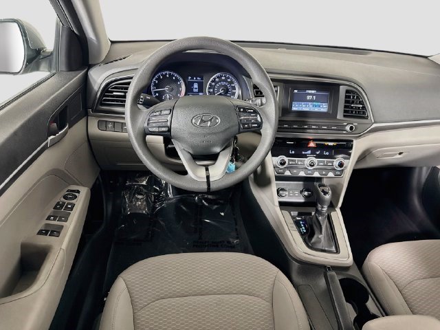 Used 2020 Hyundai Elantra SE FWD image 16