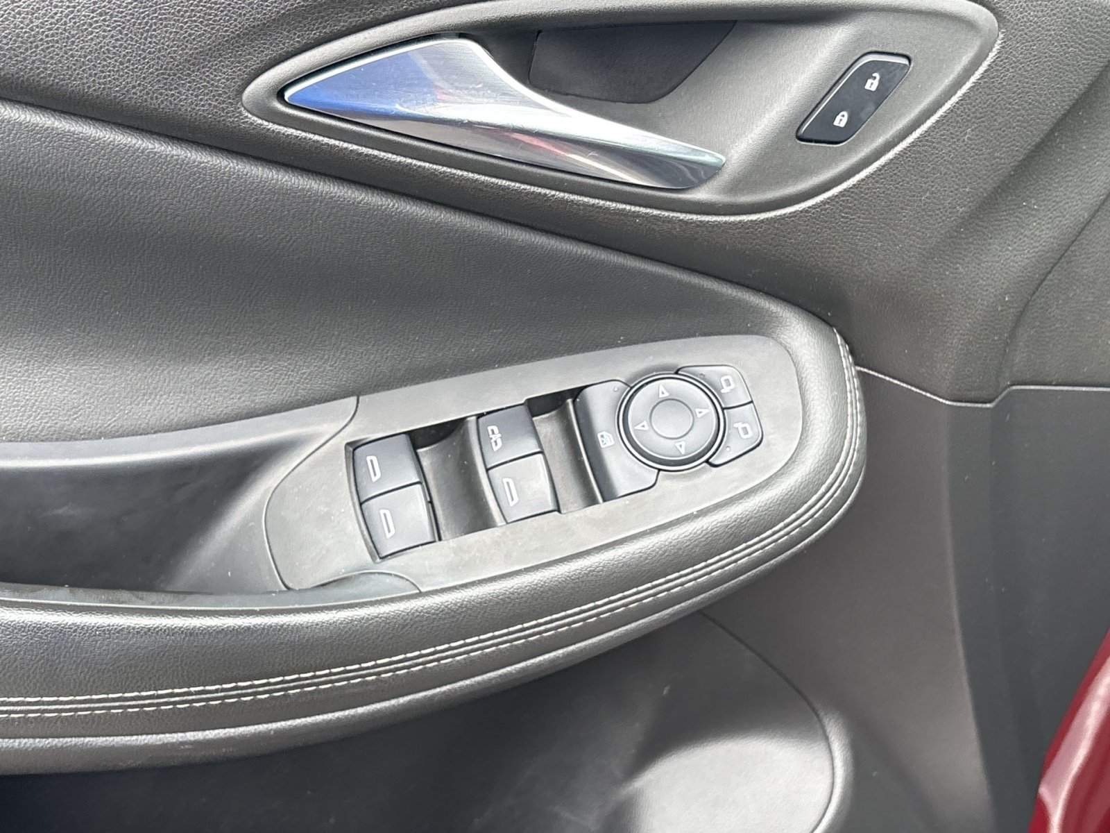 Used 2023 Buick Encore GX Preferred w/ Cold Weather Comfort Package FWD image 15