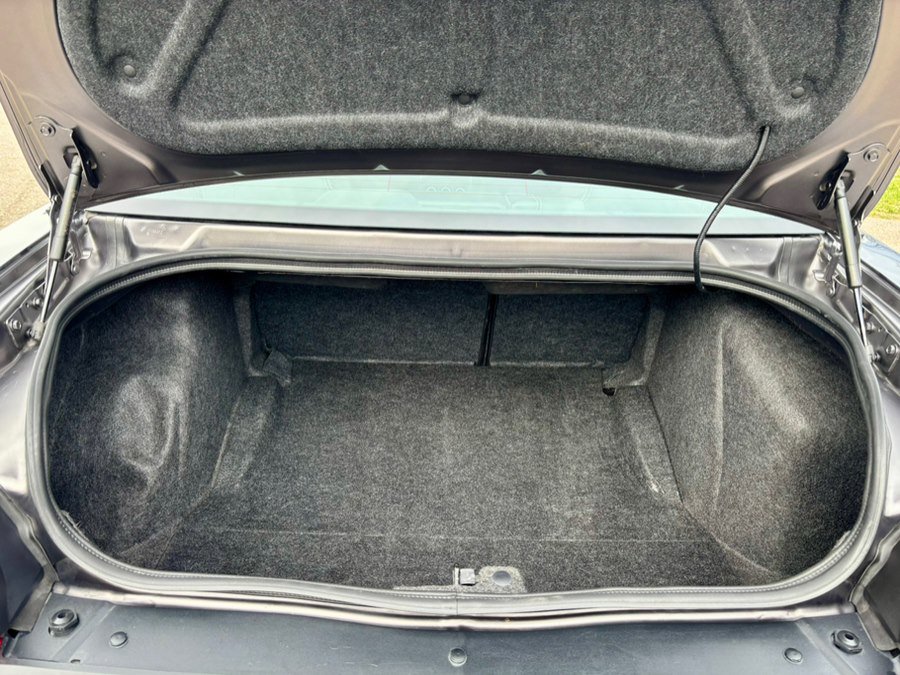 Used 2014 Dodge Challenger R/T image 24