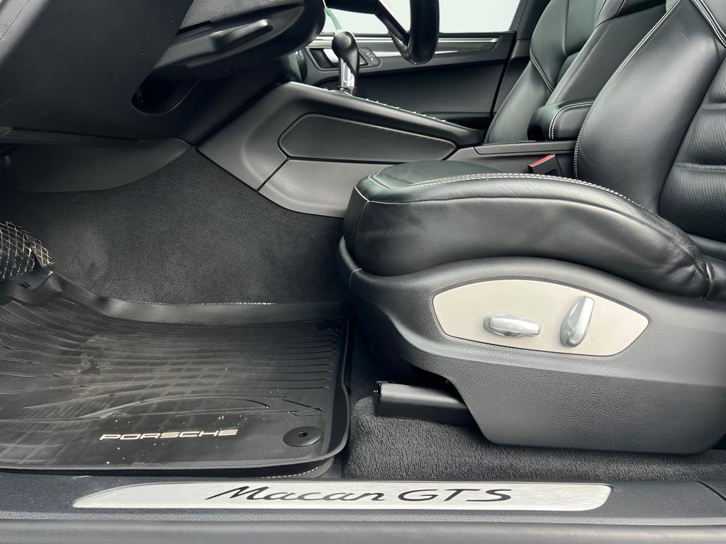 Used 2018 Porsche Macan GTS image 45