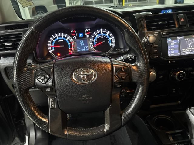 Used 2019 Toyota 4Runner TRD Off-Road Premium AWD/4WD image 18