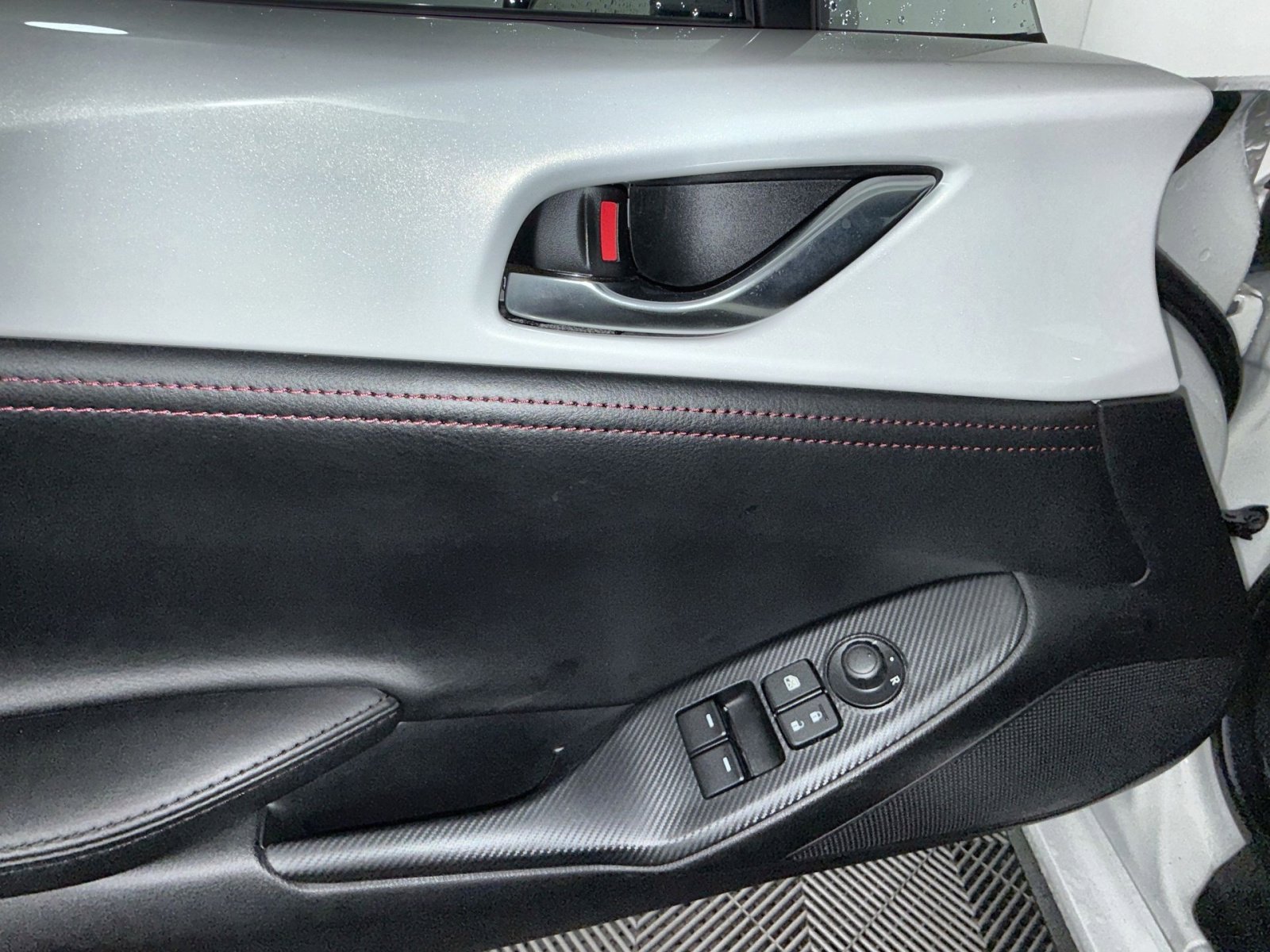 Used 2017 MAZDA MX-5 Miata RF Grand Touring image 15