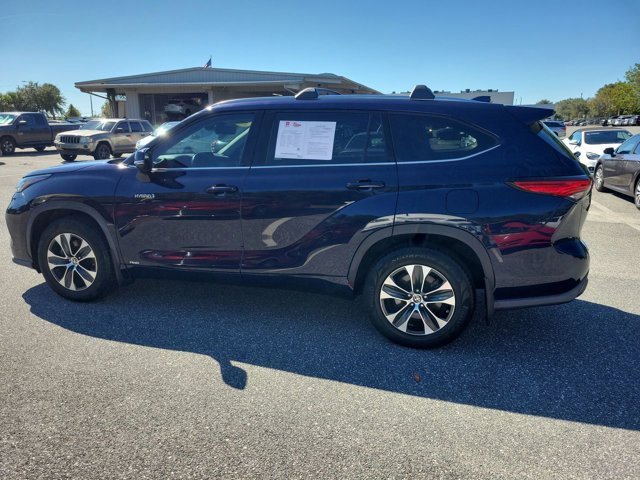 Used 2020 Toyota Highlander XLE image 7