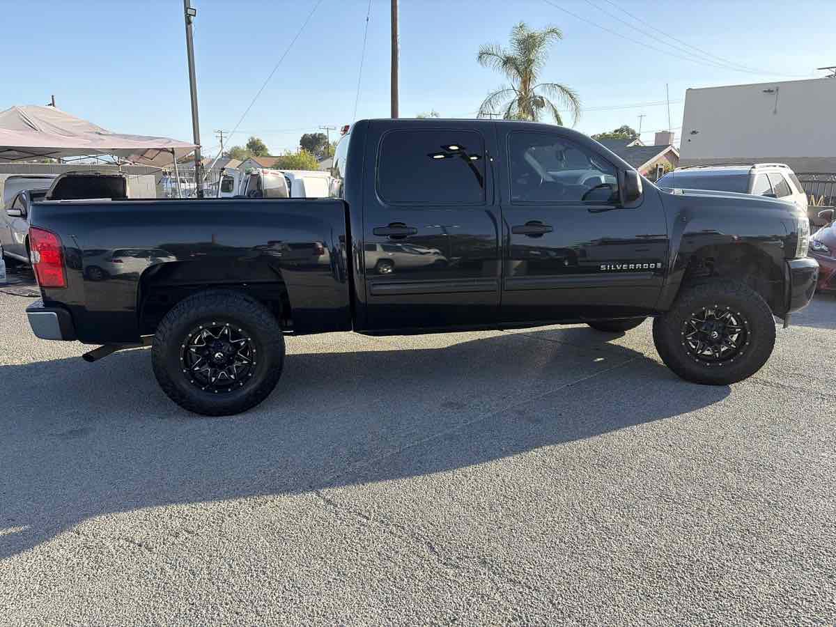 Used 2009 Chevrolet Silverado 1500 LT w/ Power Pack Plus RWD image 4